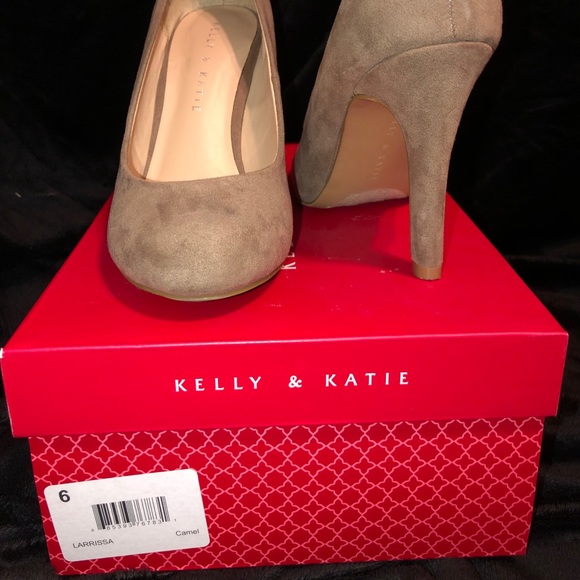 Kelly & Katie - Larissa Heels - size 6 - Picture 2 of 3